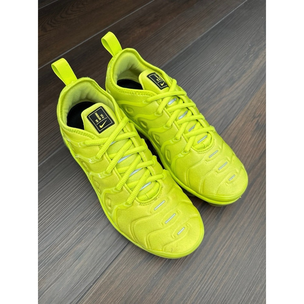 Nike AirMax Tennis Ball color